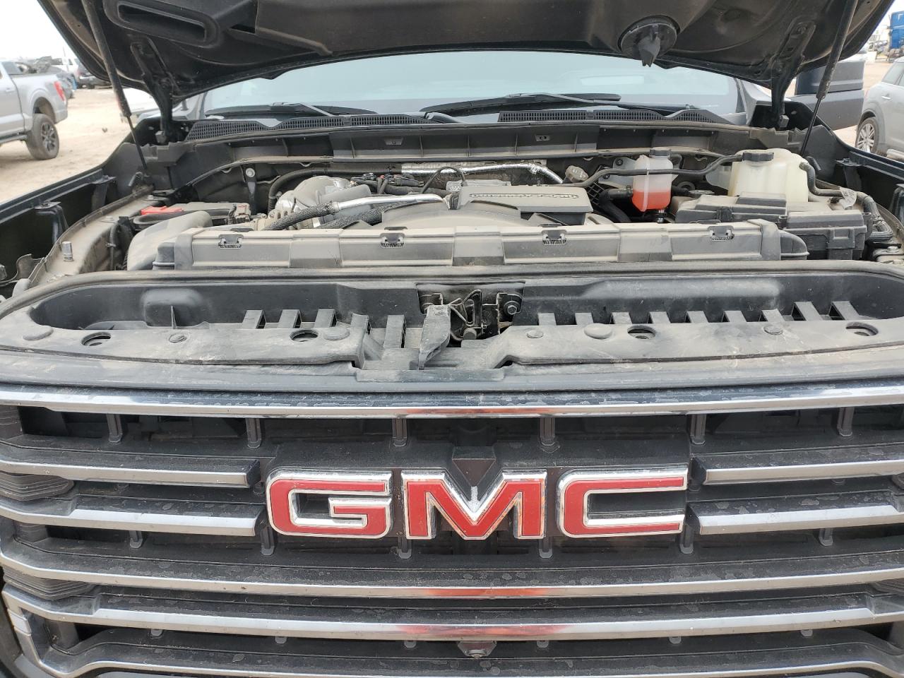 2022 GMC Sierra - Image 11
