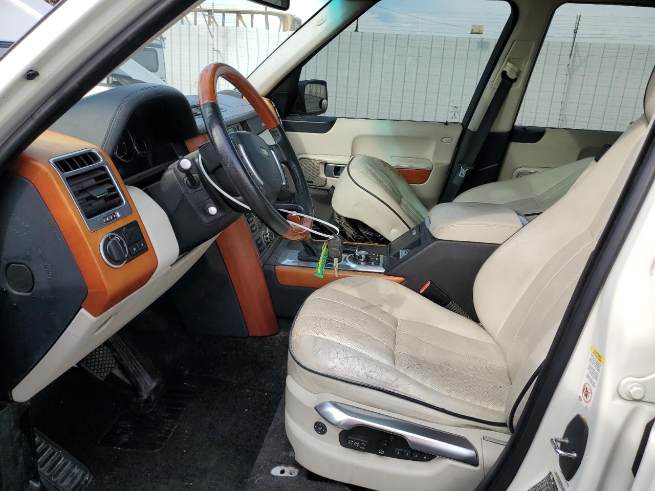 2007 Land Rover Range Rover - Image 7