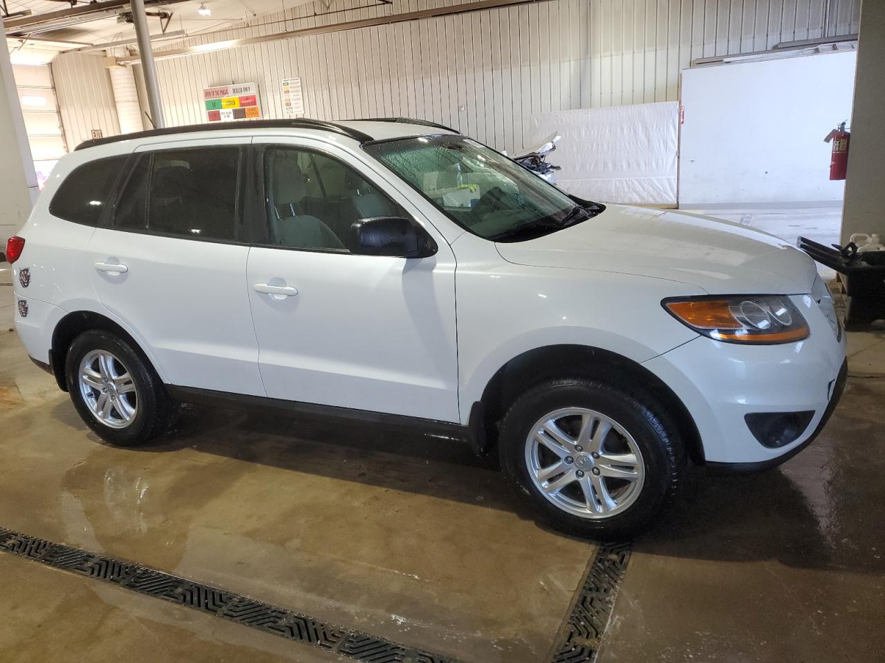 2011 Hyundai Santa Fe - Image 4