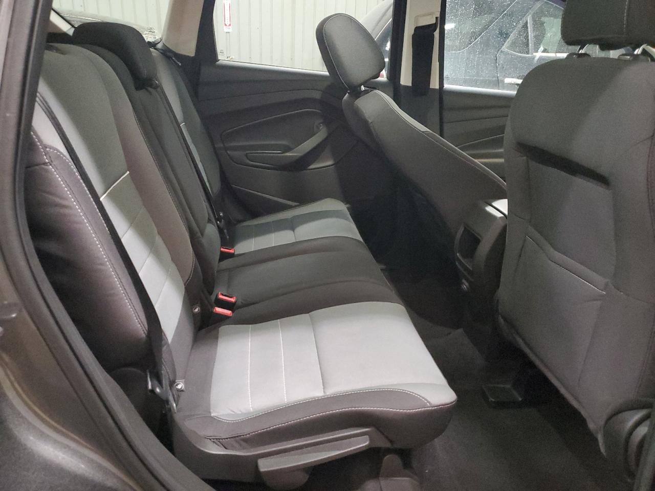 2015 Ford Escape - Image 11
