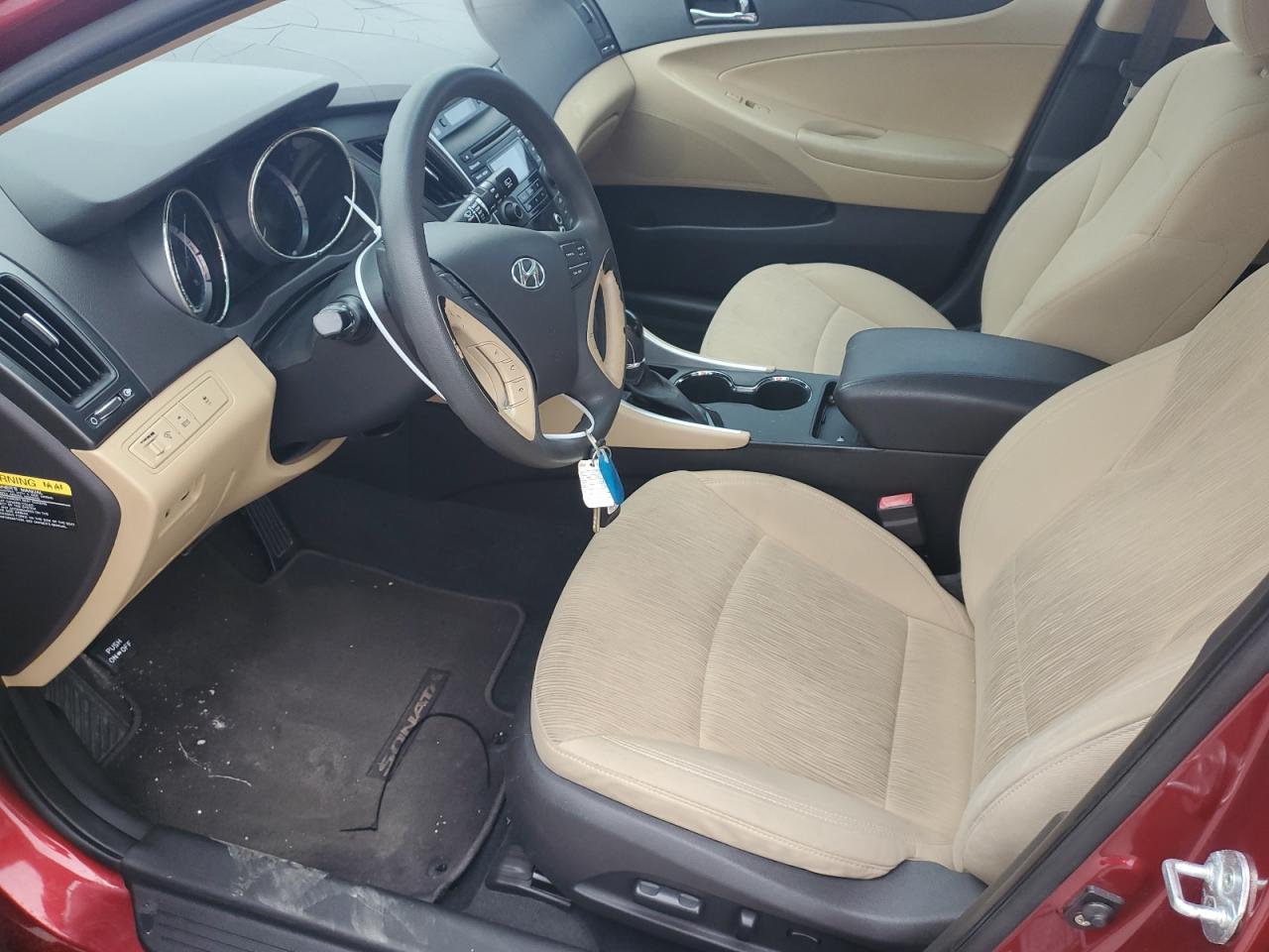 2012 Hyundai Sonata - Image 7