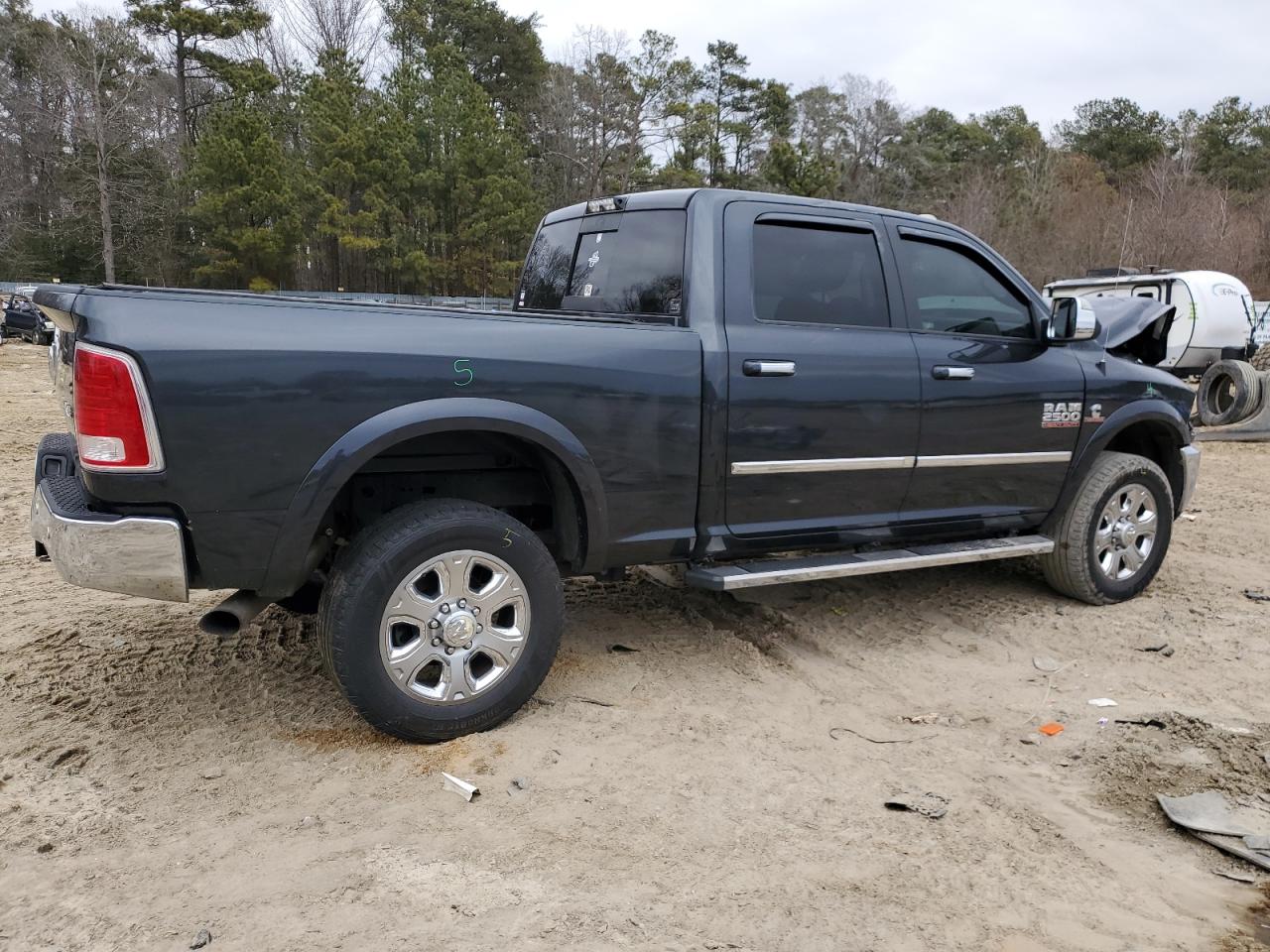2017 RAM 2500 - Image 3