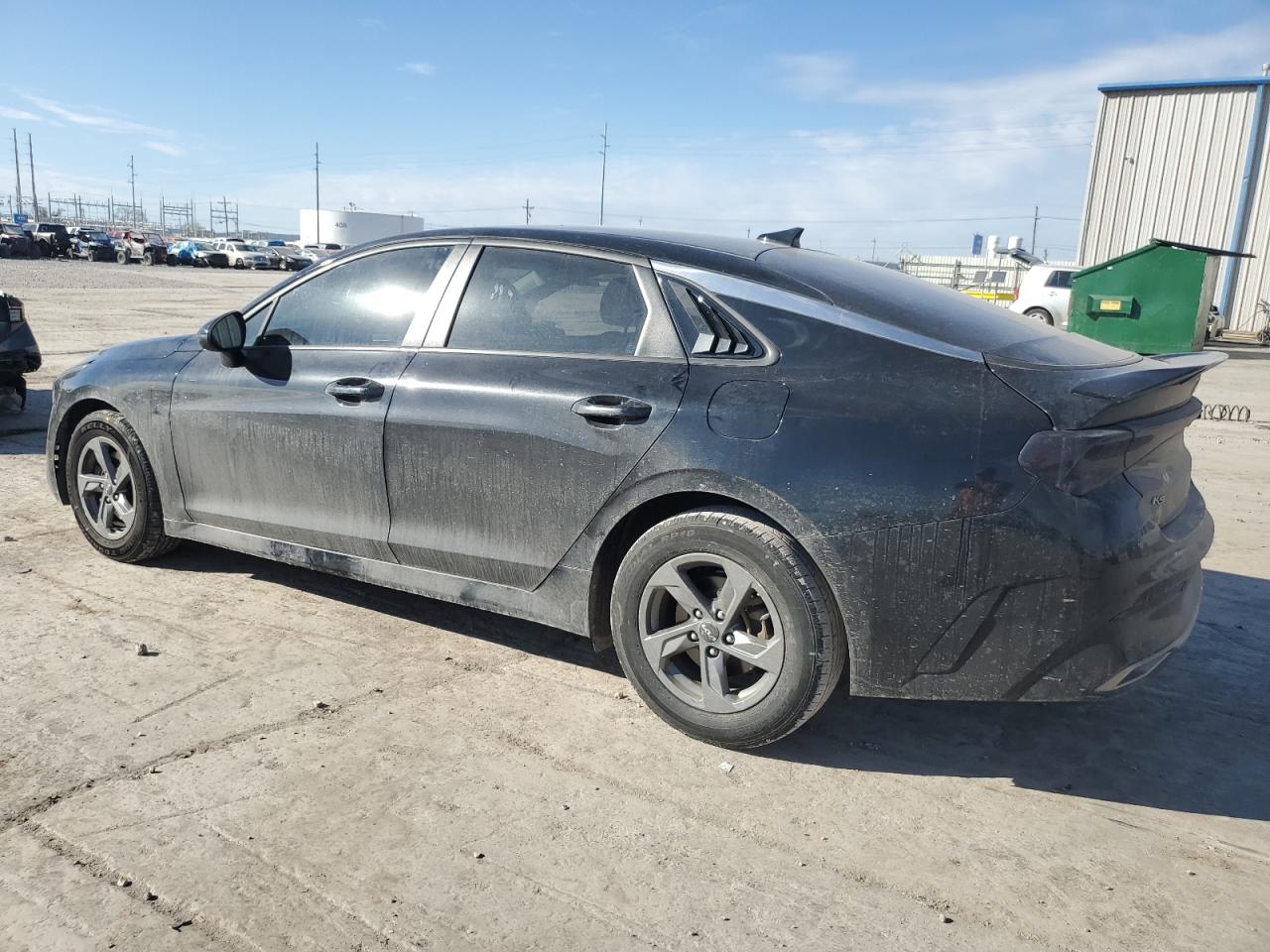 2022 Kia K5 - Image 2