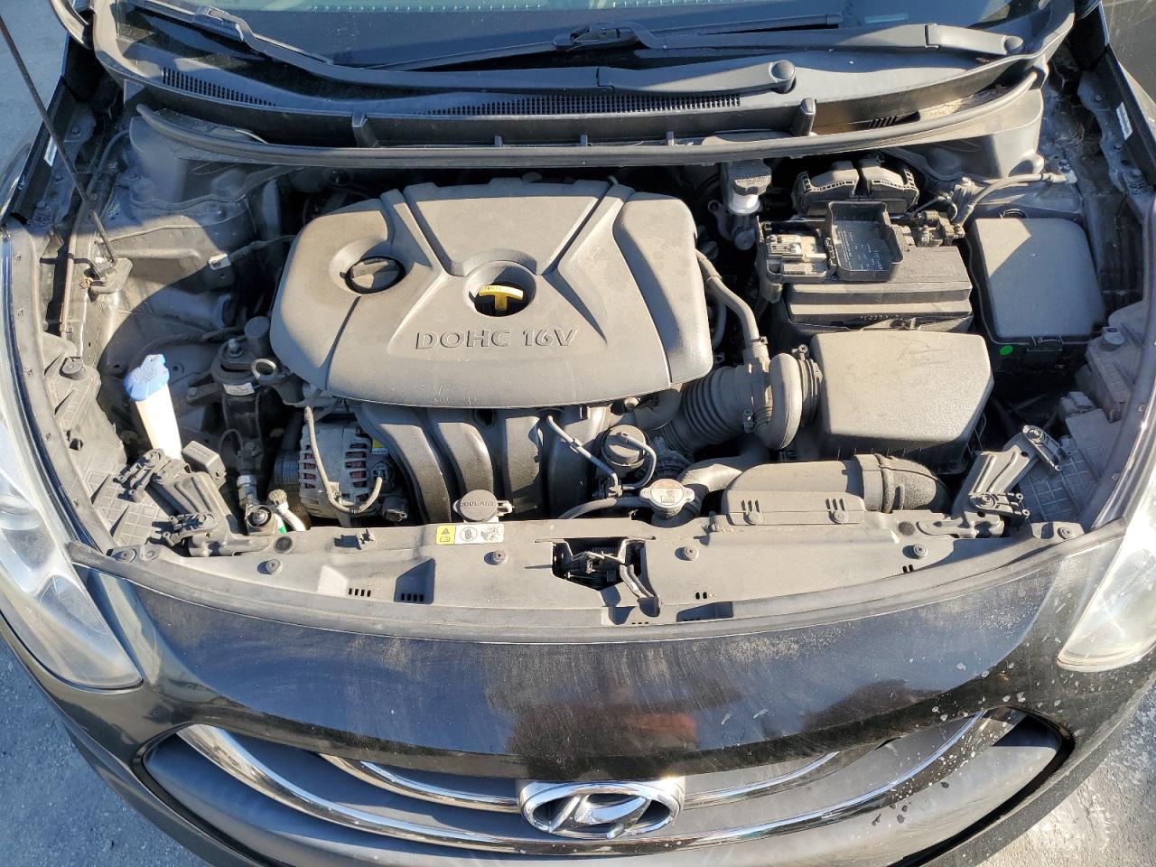 2014 Hyundai Elantra - Image 13