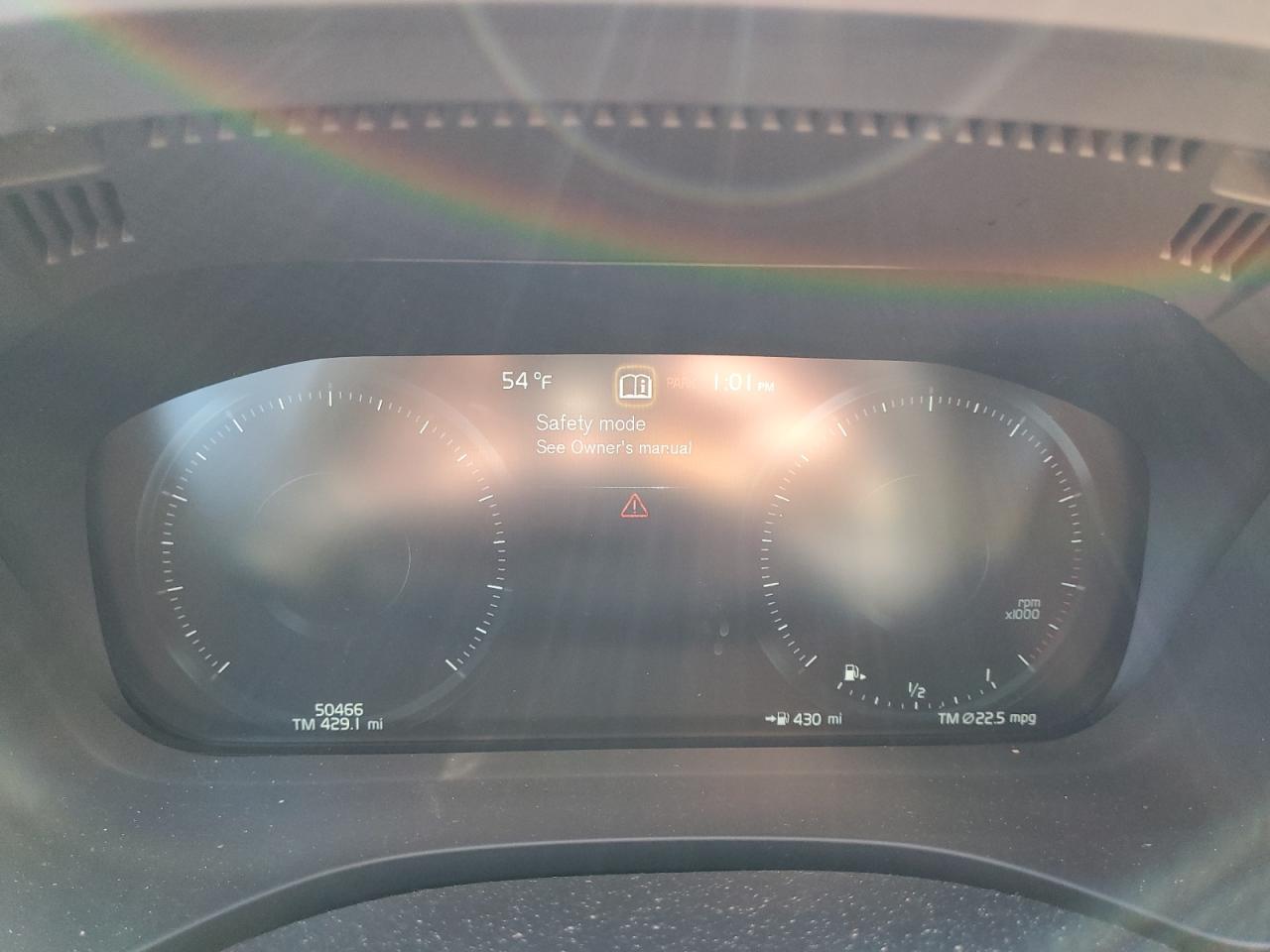 2021 Volvo XC60 - Image 9