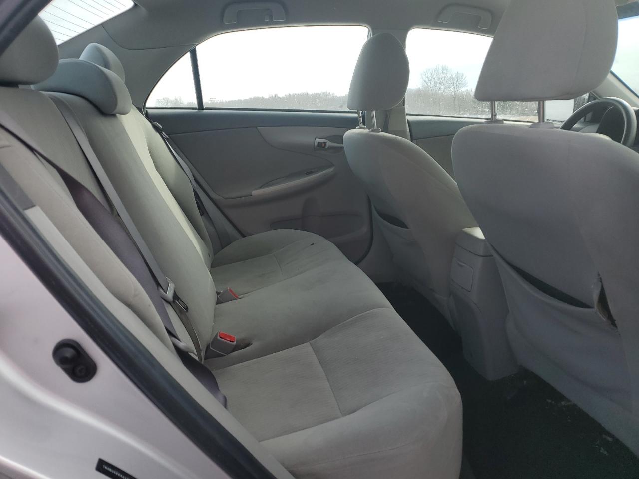 2010 Toyota Corolla - Image 10