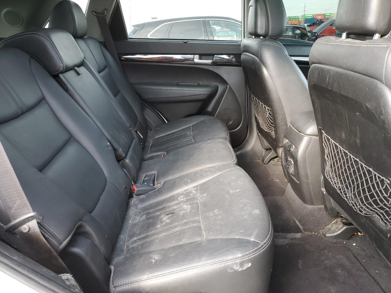 2015 Kia Sorento - Image 11