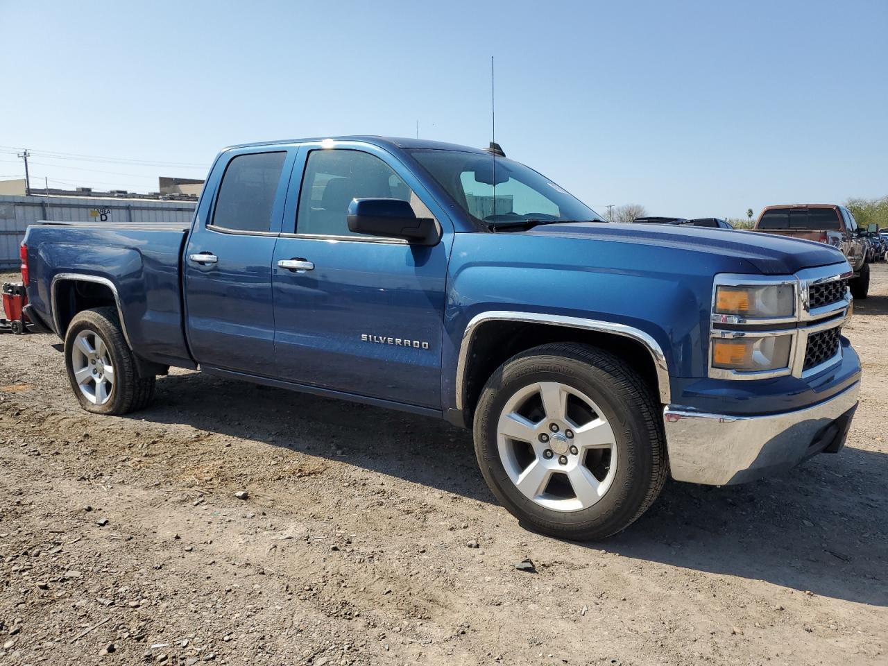 2015 Chevrolet Silverado - Image 4