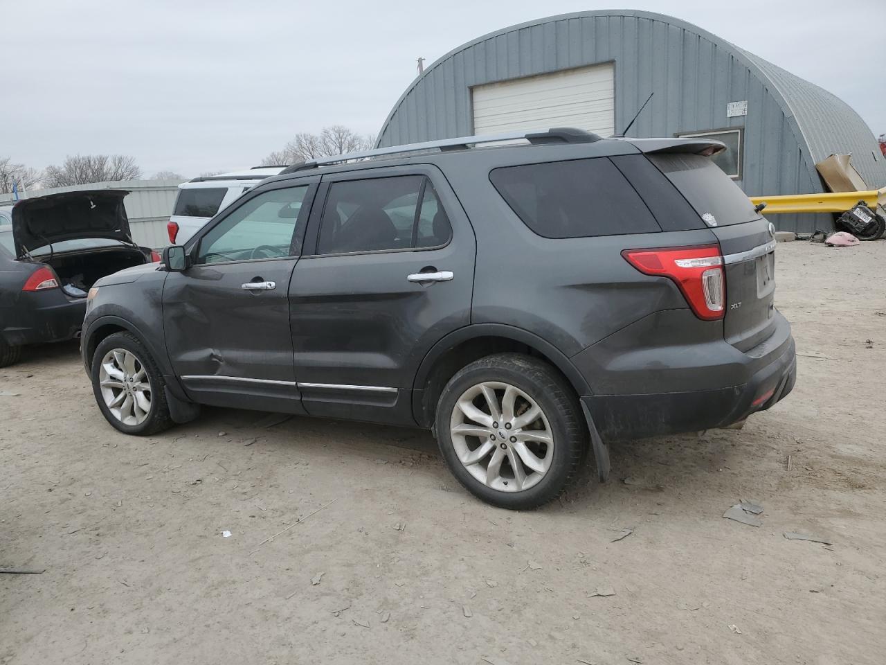 2015 Ford Explorer - Image 2
