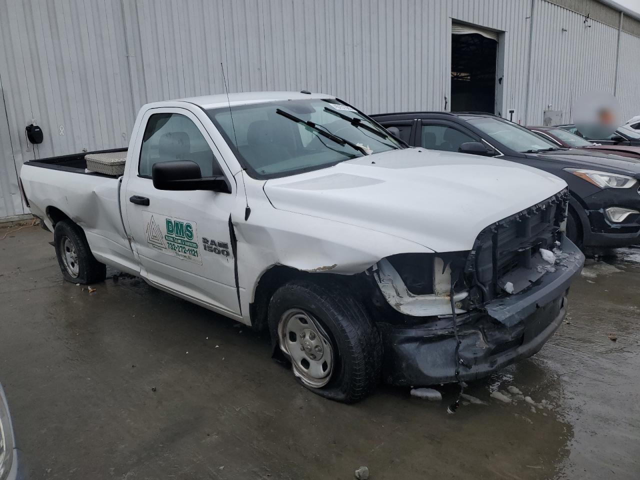 2015 RAM 1500 - Image 4