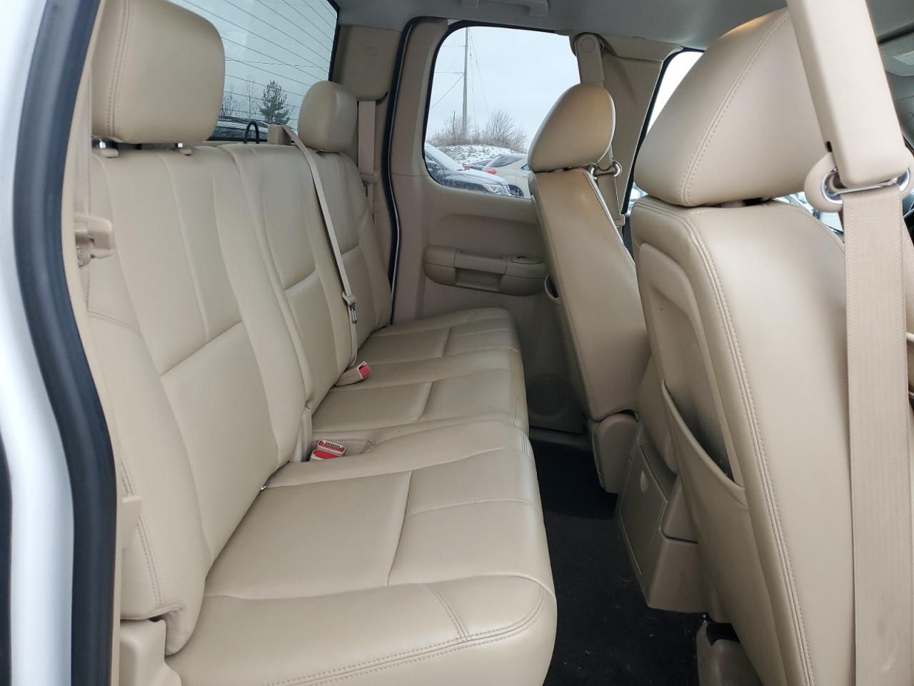 2011 GMC Sierra - Image 10