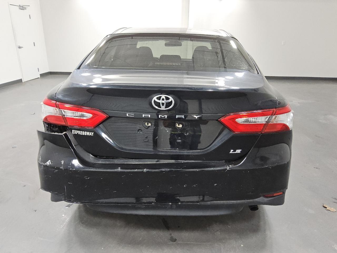 2018 Toyota Camry - Image 6