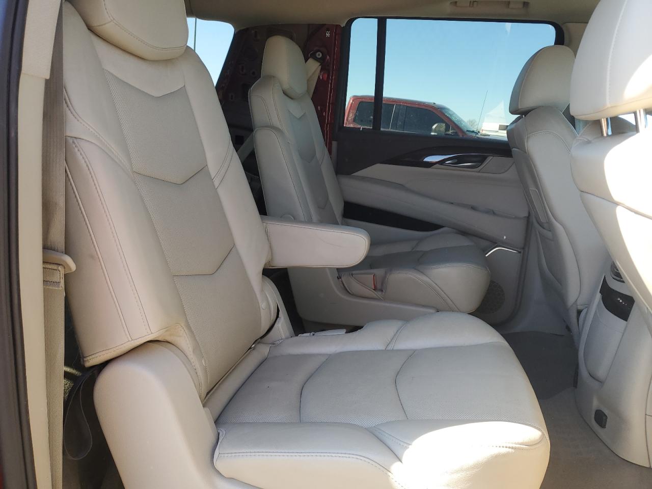 2016 Cadillac Escalade - Image 11