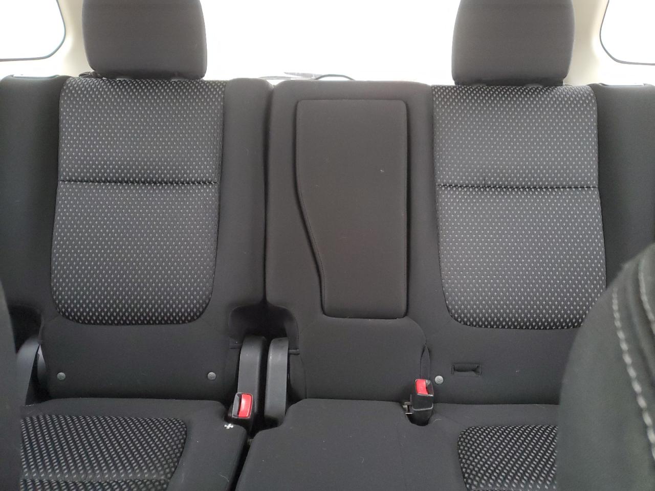 2018 Mitsubishi Outlander - Image 10