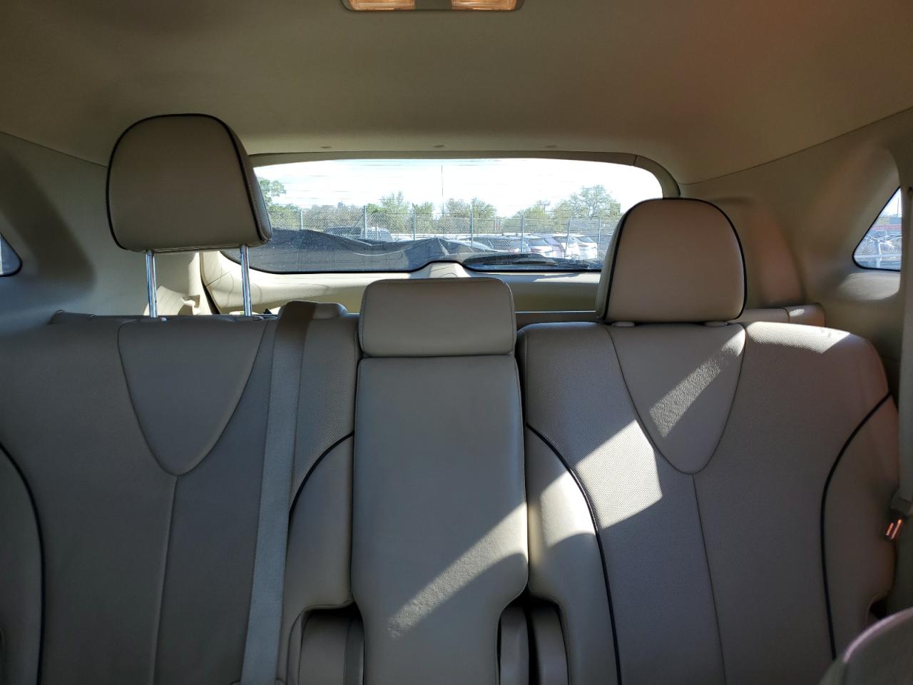 2015 Toyota Venza - Image 10