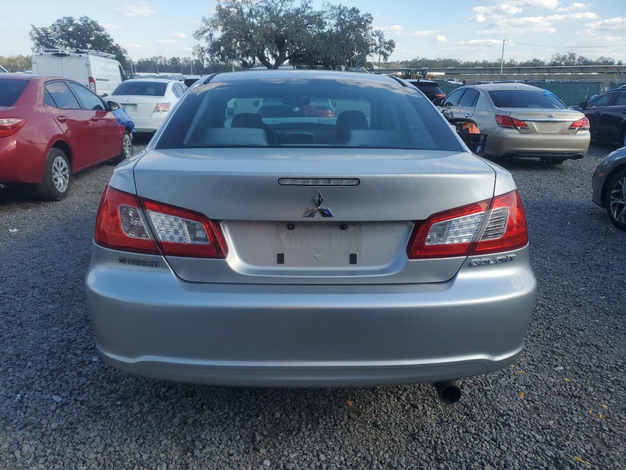 2010 Mitsubishi Galant - Image 6