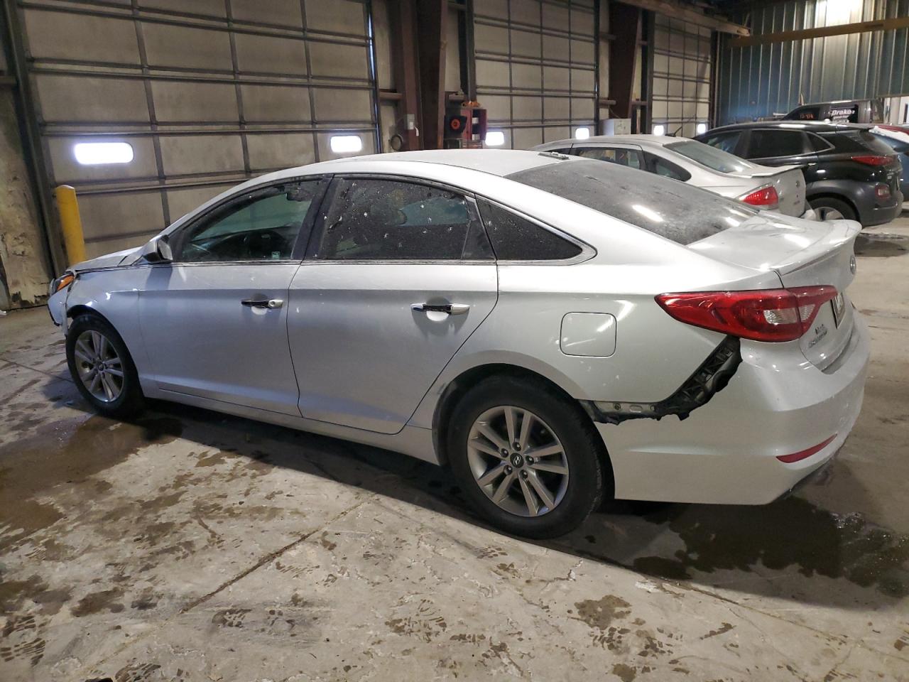 2016 Hyundai Sonata - Image 2