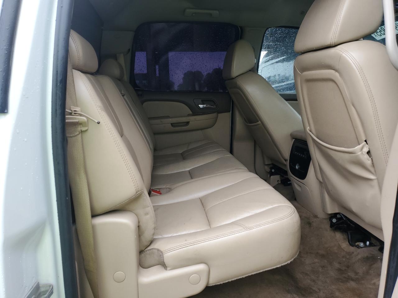 2007 GMC Sierra - Image 10