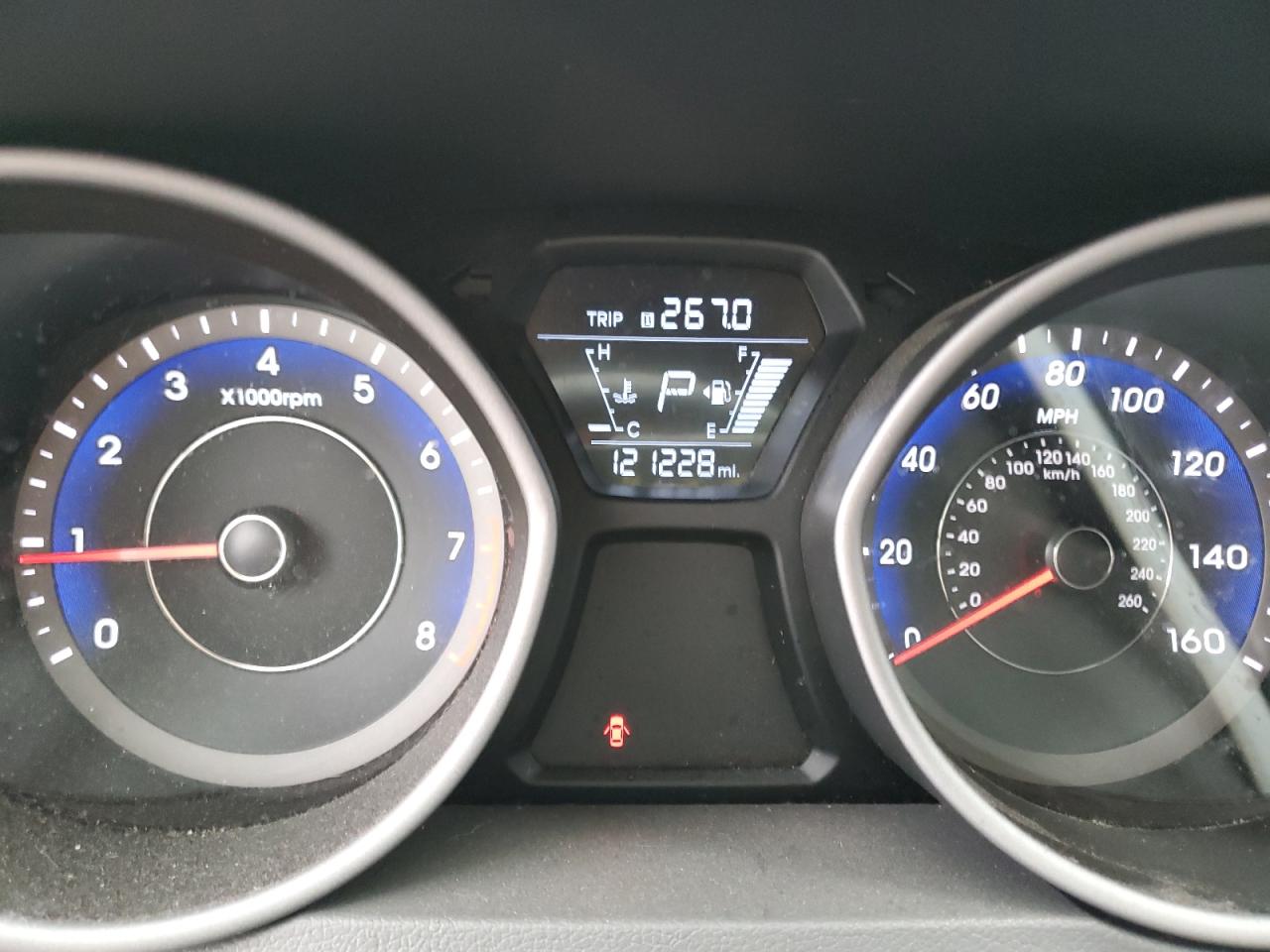 2016 Hyundai Elantra - Image 9
