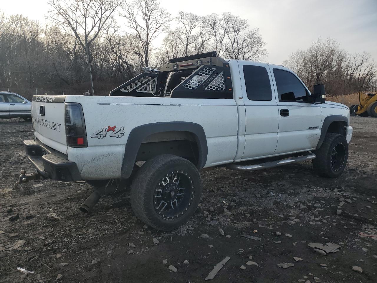2004 Chevrolet Silverado - Image 3
