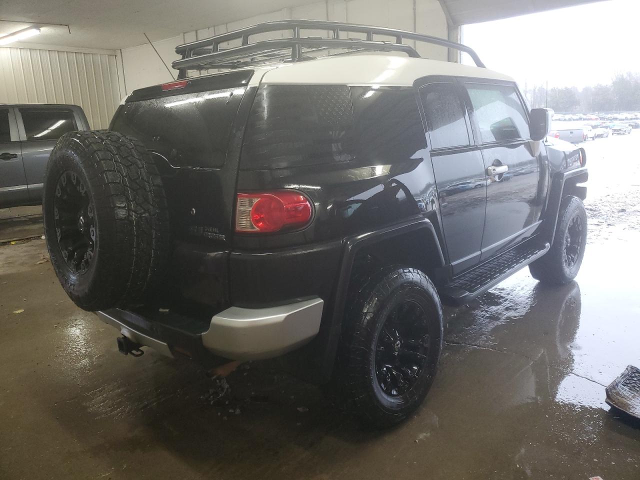 2007 Toyota FJ Cruiser - Image 3