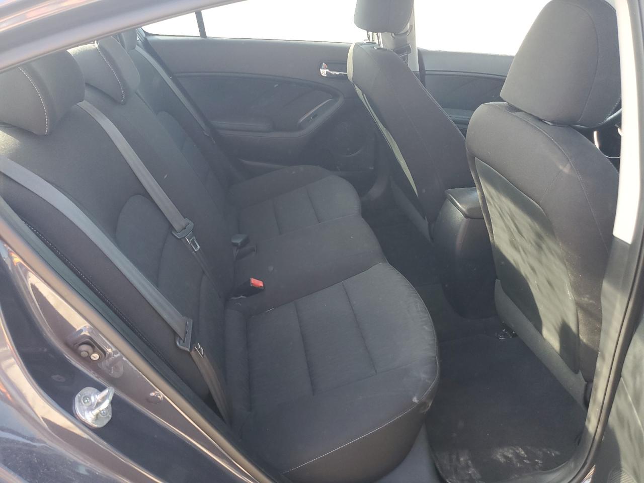 2016 Kia Forte - Image 10
