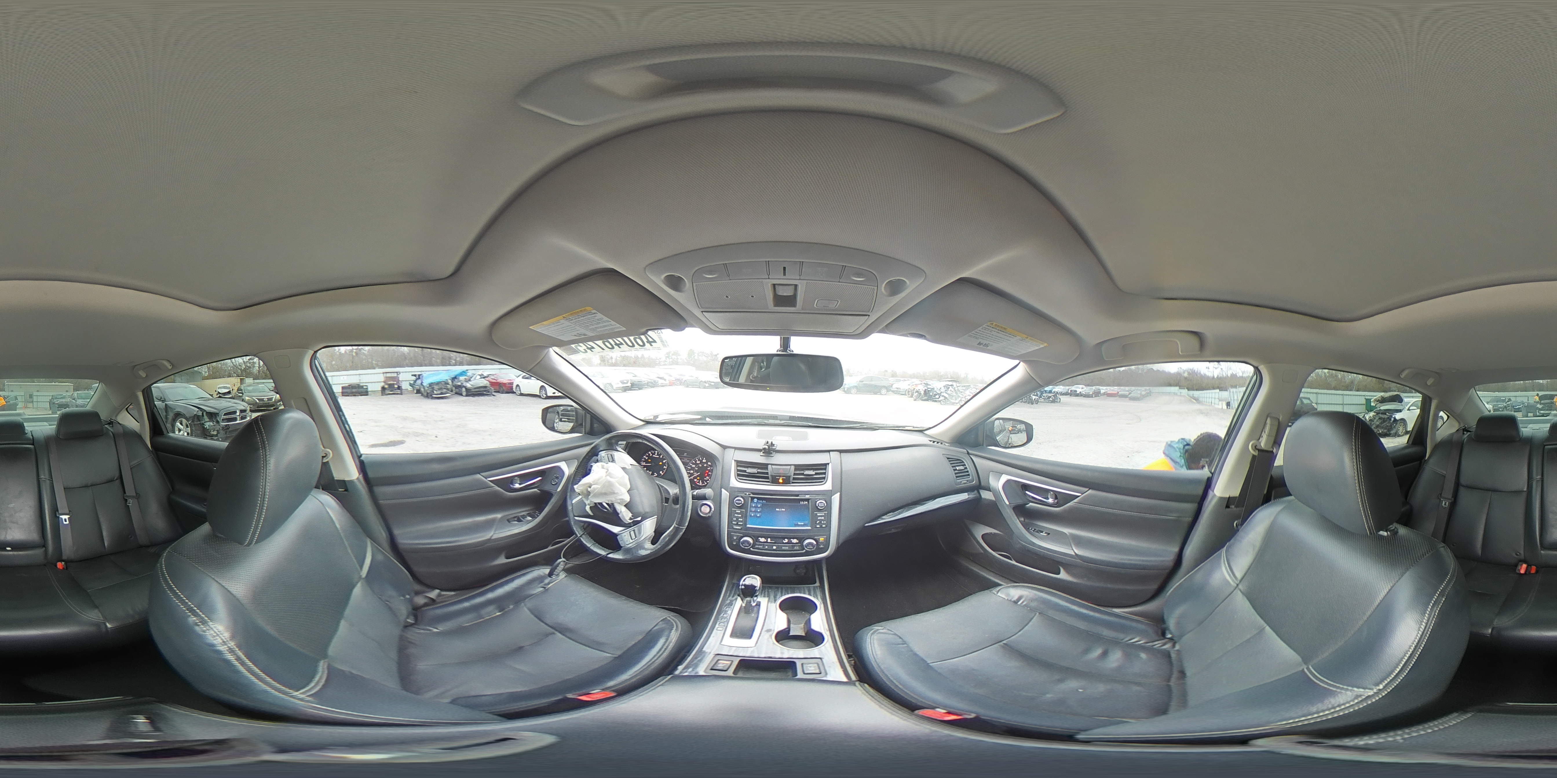 2017 Nissan Altima - Image 13