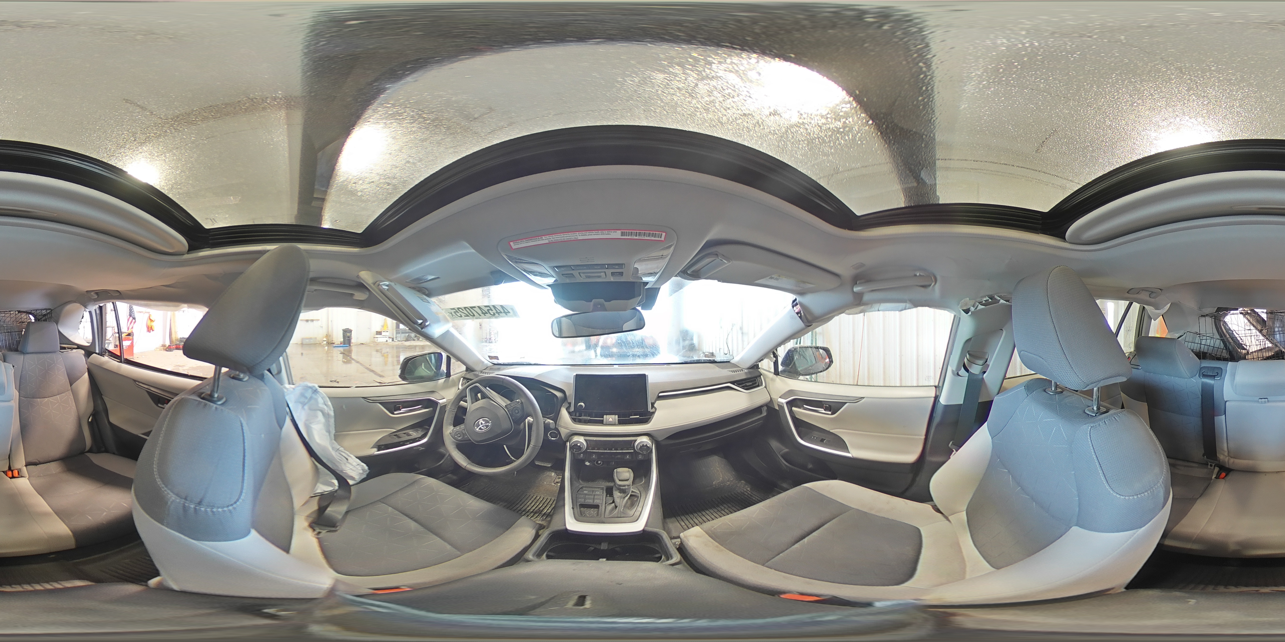 2024 Toyota RAV 4 - Image 15