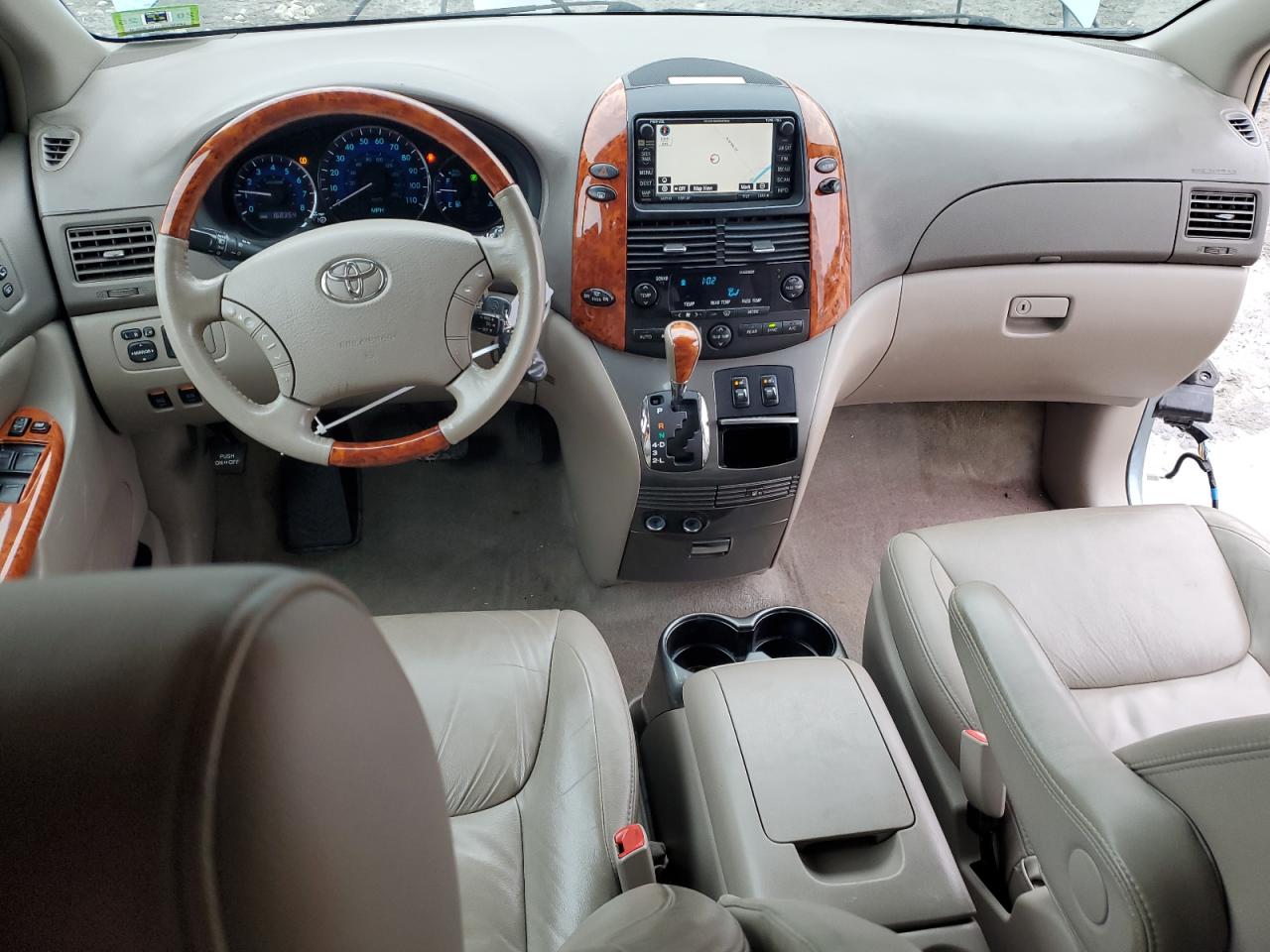 2008 Toyota Sienna - Image 8