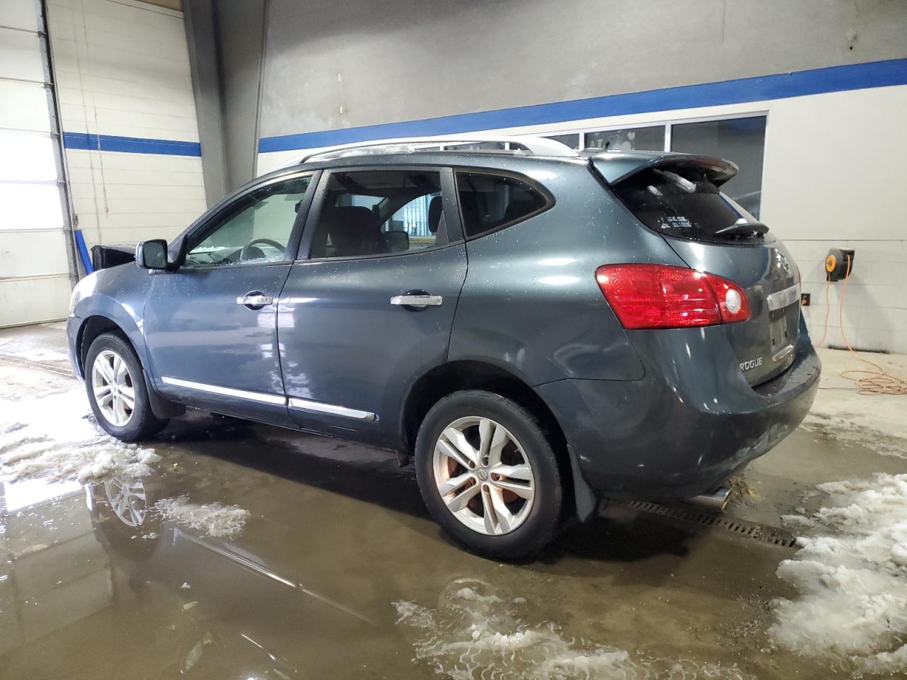 2012 Nissan Rogue - Image 2