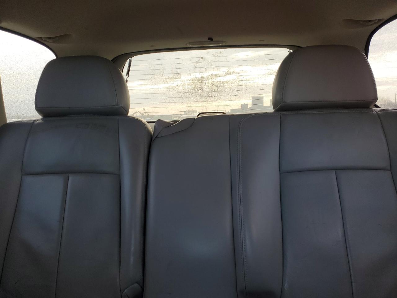 2005 GMC Envoy - Image 10