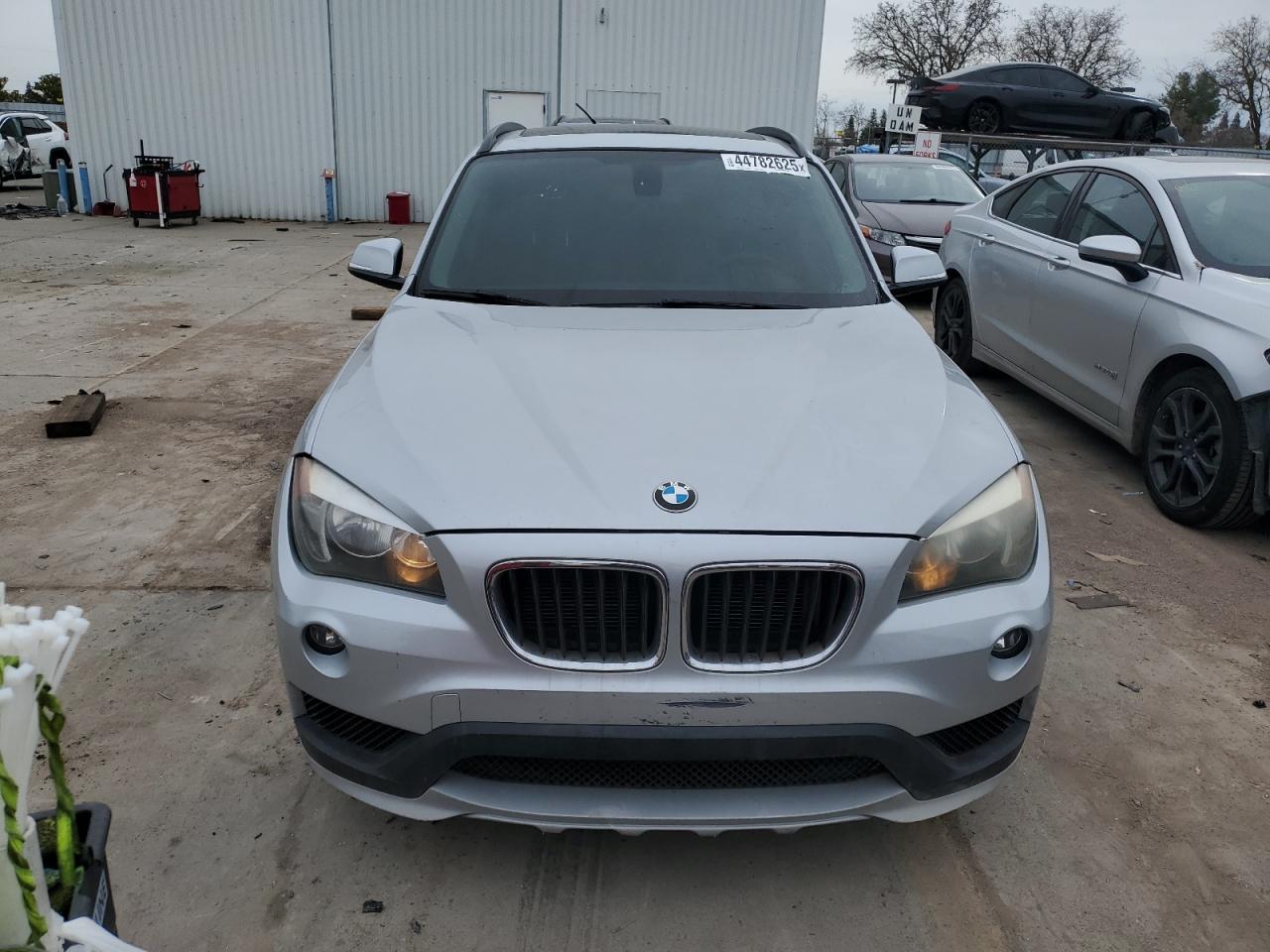 2015 BMW X1 - Image 5