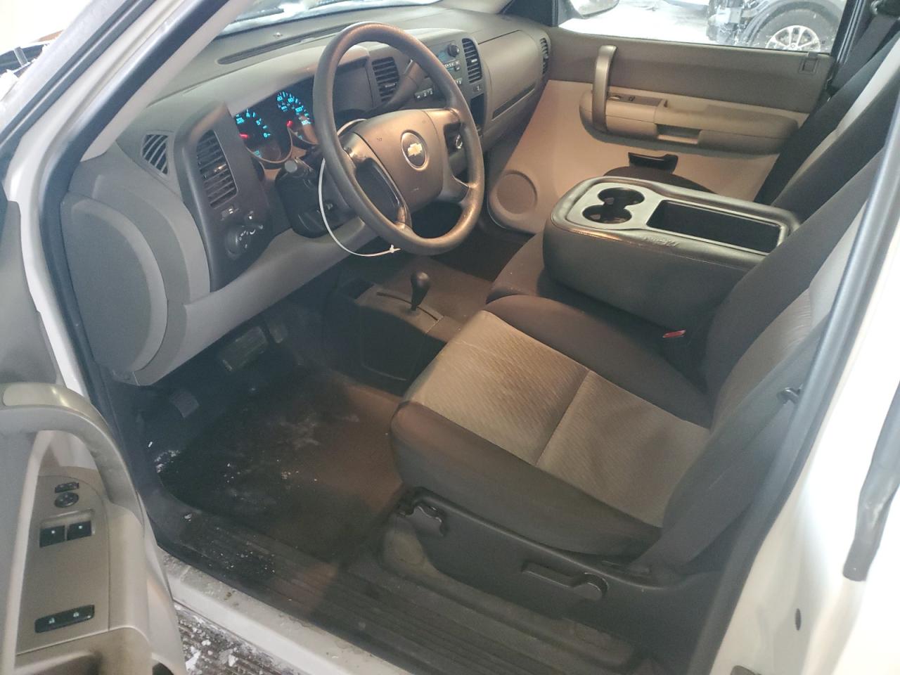 2008 Chevrolet Silverado - Image 8