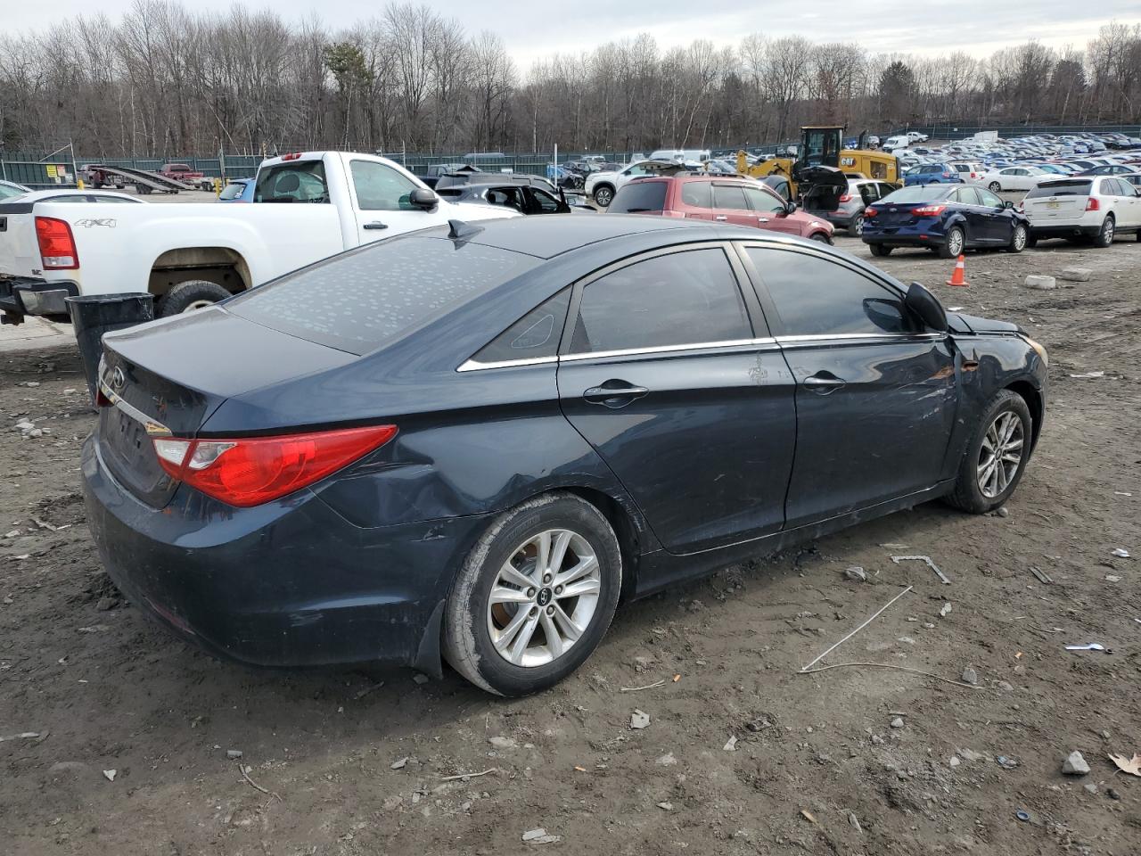 2012 Hyundai Sonata - Image 3