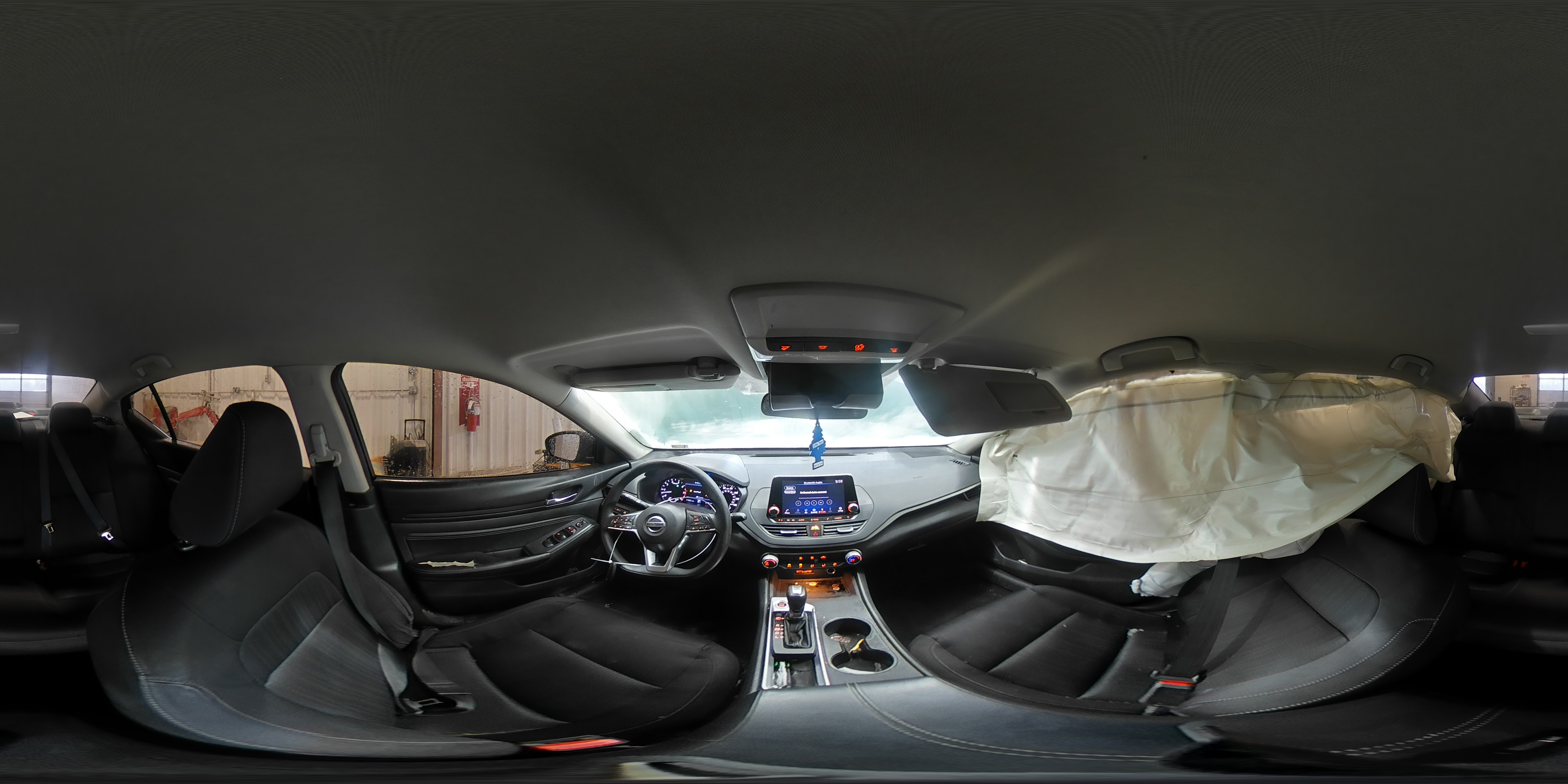 2020 Nissan Altima - Image 13