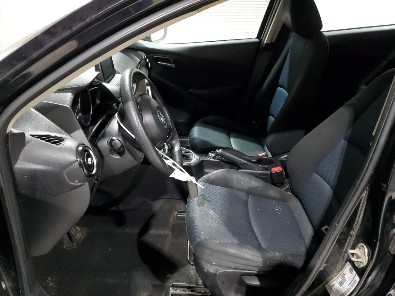 2017 Toyota Yaris - Image 7