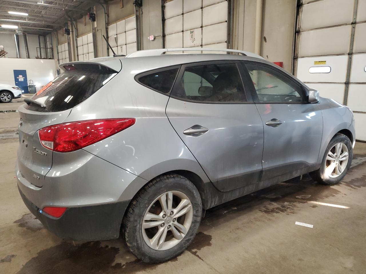2010 Hyundai Tucson - Image 3