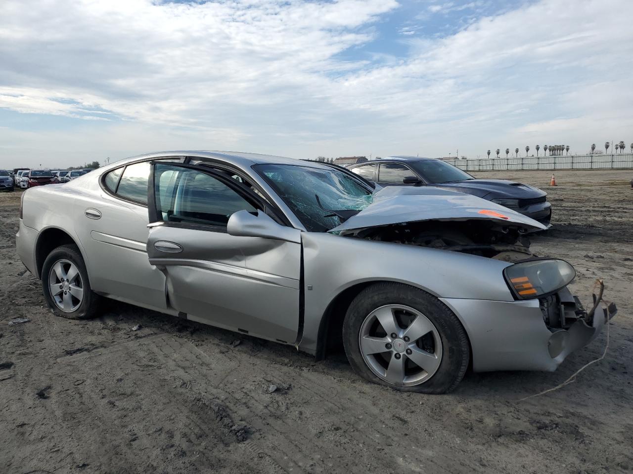 2007 Pontiac Grand Prix - Image 4