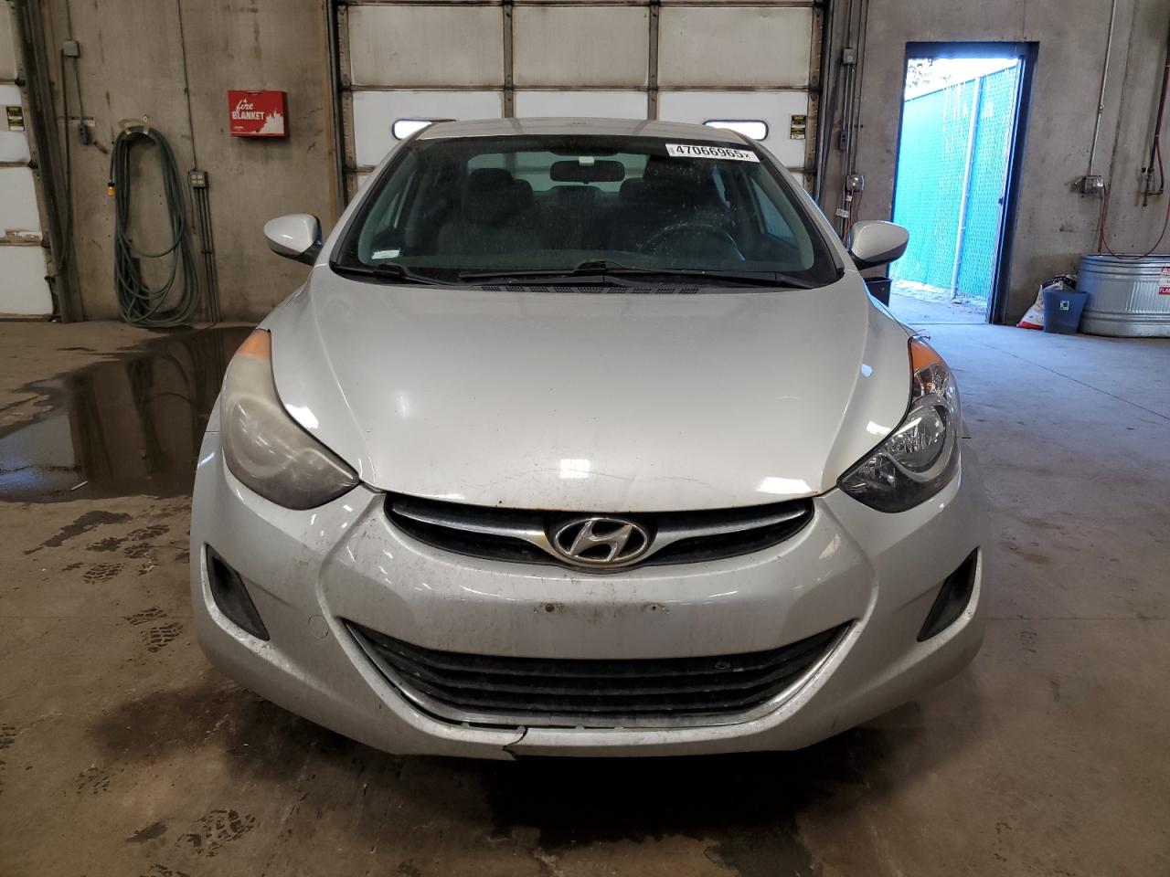 2011 Hyundai Elantra - Image 5