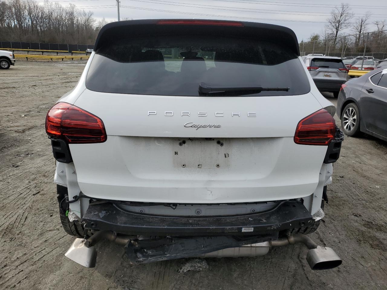 2017 Porsche Cayenne - Image 6