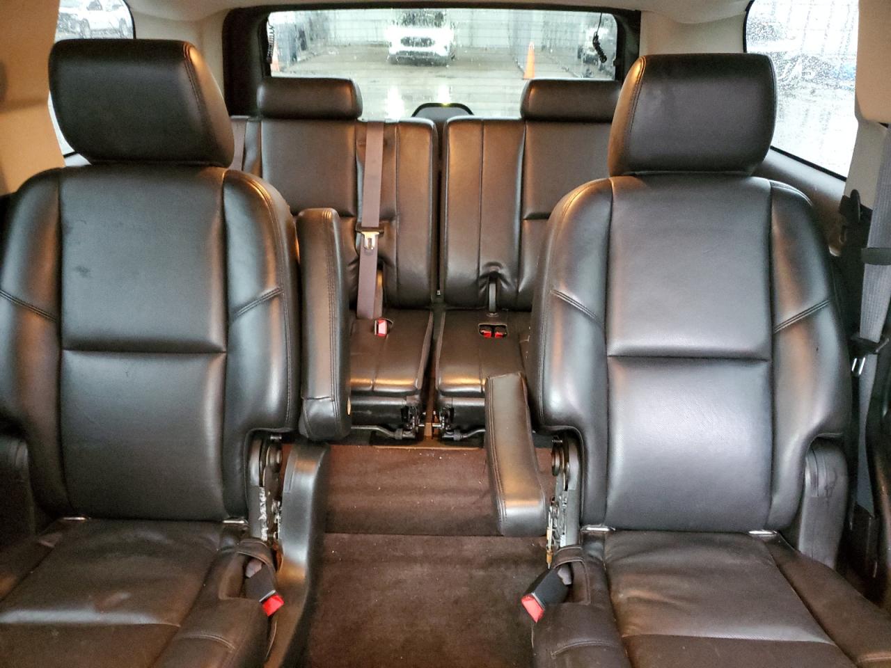 2011 GMC Yukon - Image 10