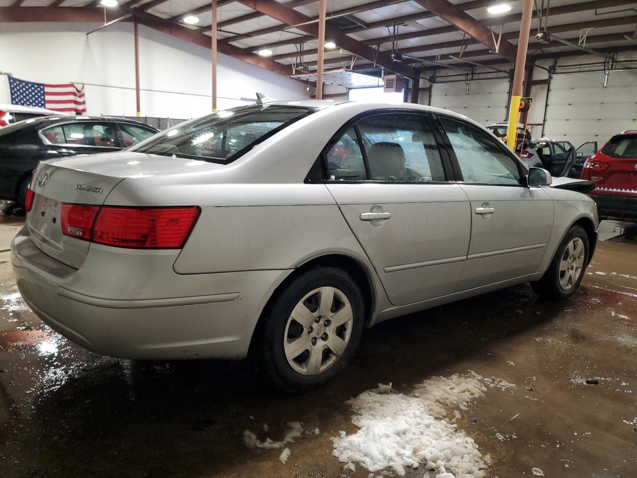 2009 Hyundai Sonata - Image 3