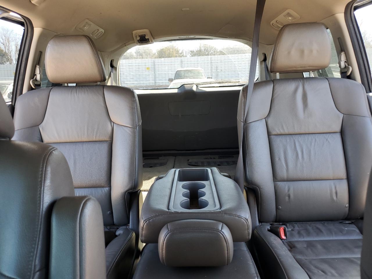 2011 Honda Odyssey - Image 10