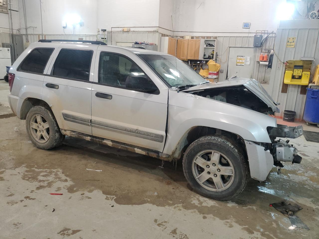 2006 Jeep Grand Cherokee - Image 4