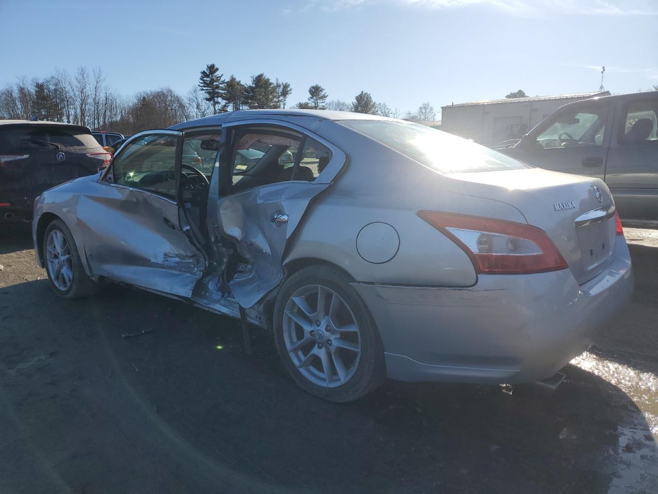 2009 Nissan Maxima - Image 2
