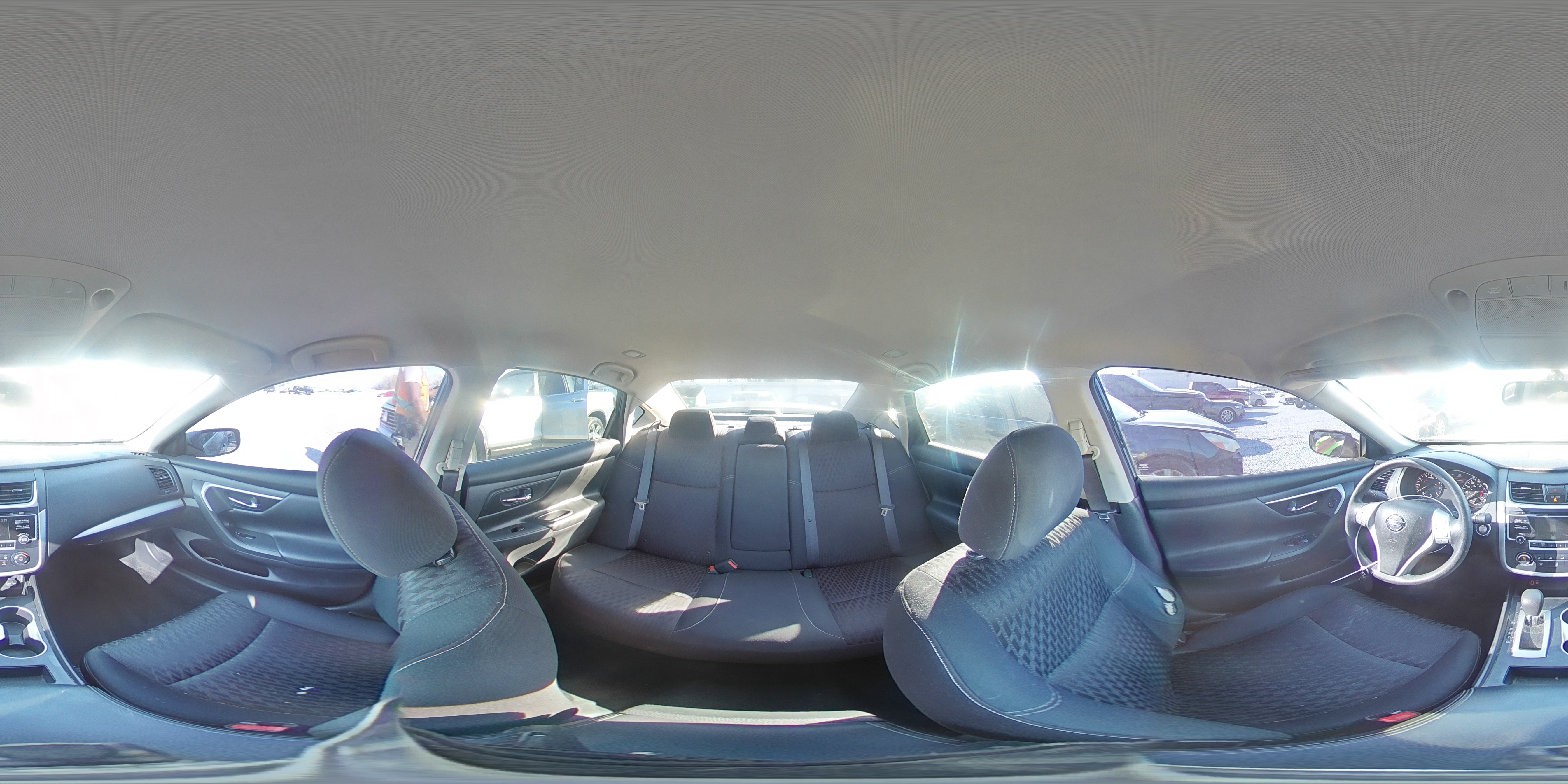 2018 Nissan Altima - Image 13