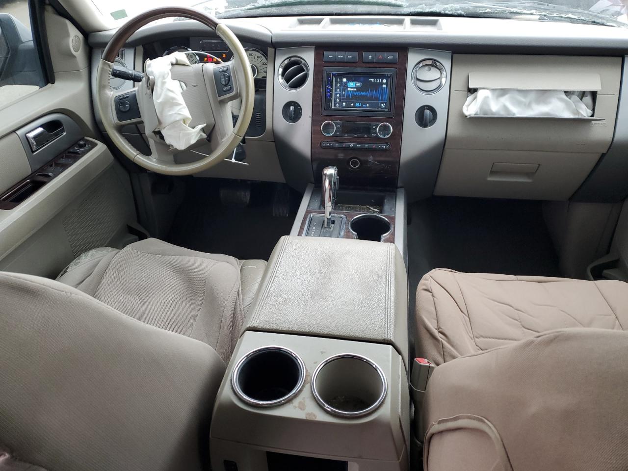2010 Ford Expedition - Image 8