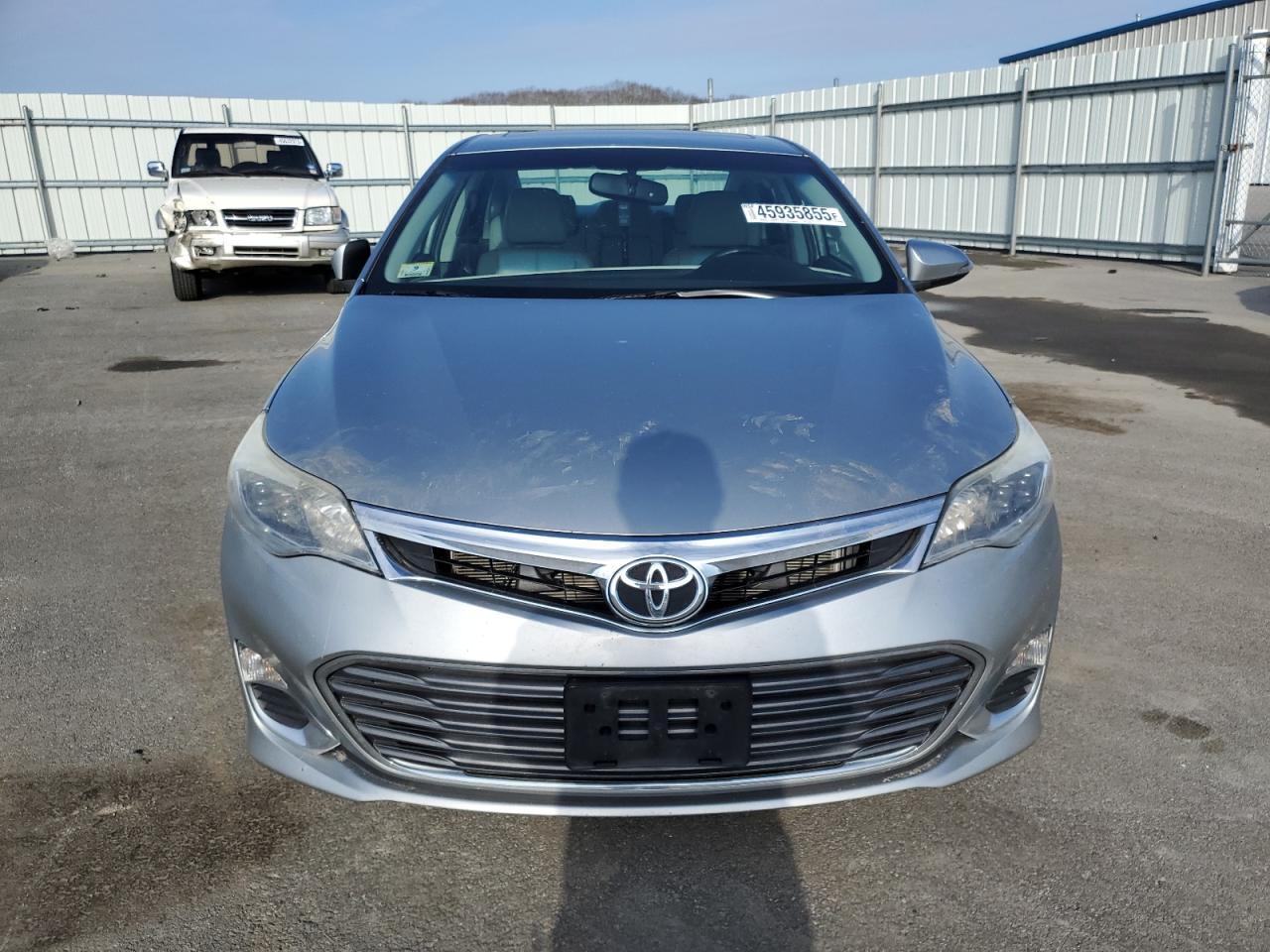2015 Toyota Avalon - Image 5