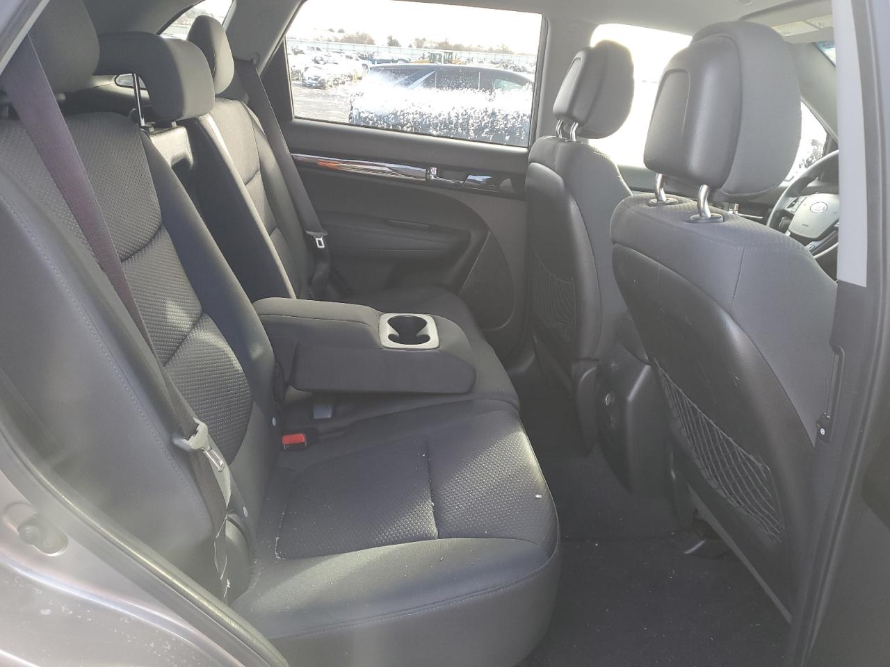 2011 Kia Sorento - Image 11