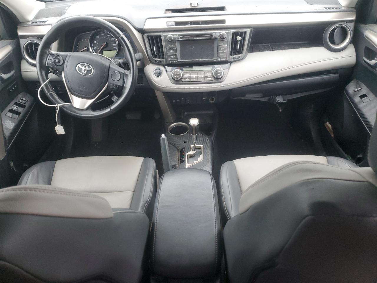 2013 Toyota RAV 4 - Image 8